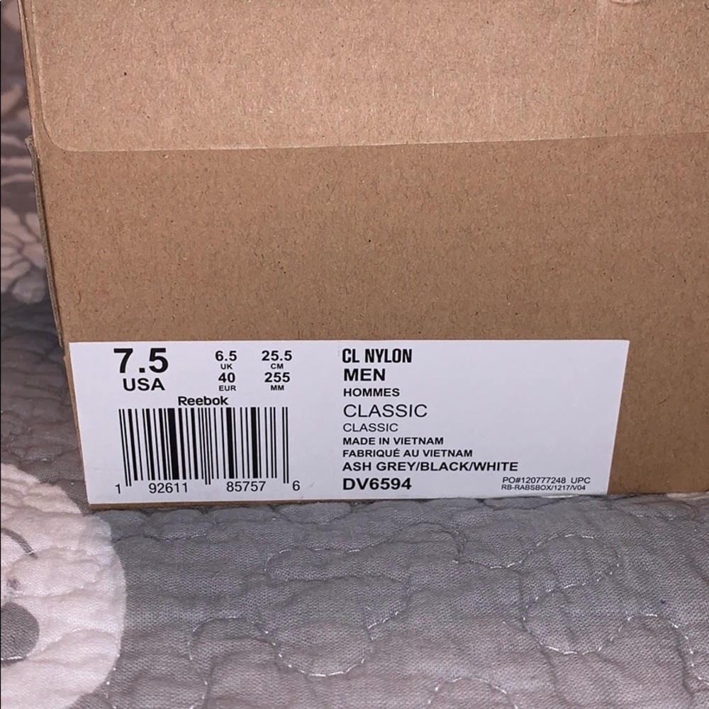 Classic Nylon Reeboks - Picture 4 of 4